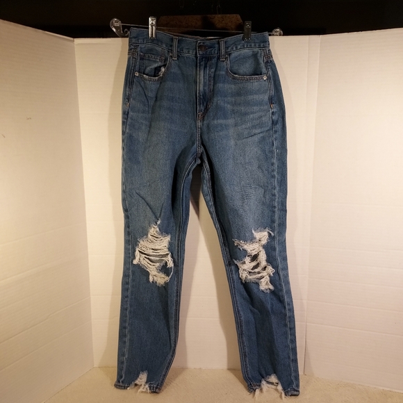 American Eagle Outfitters Denim - AE Mom distressed jeans size 4
